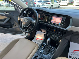 Volkswagen Jetta foto 7