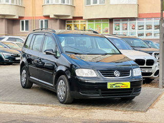 Volkswagen Touran foto 3