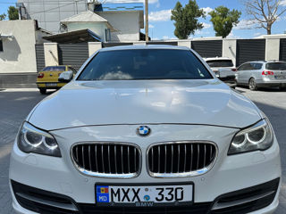 BMW 5 Series foto 6