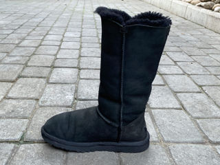 UGG Bailey Button Triplet Boots. Размер 37. В отличном состоянии. Оригинал. foto 9