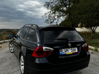 BMW 3 Series Touring foto 2