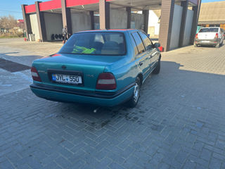 Nissan Sunny foto 2