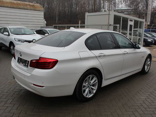 BMW 5 Series foto 4