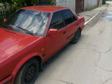 Nissan Bluebird foto 2