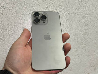 Apple iPhone 15 Pro Max foto 2