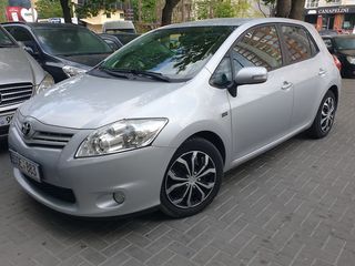 Toyota Auris - Chirie auto / rent a car / авто прокат