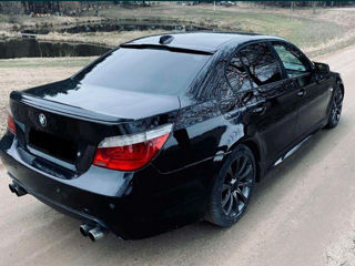 BMW 5 Series фото 4