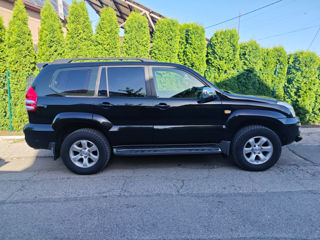 Toyota Land Cruiser Prado foto 4