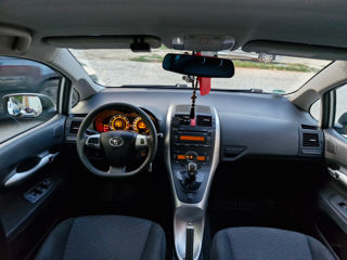 Toyota Auris foto 2