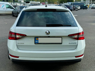 Skoda Superb foto 6