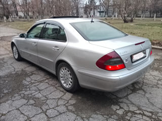 Mercedes E-Class foto 3