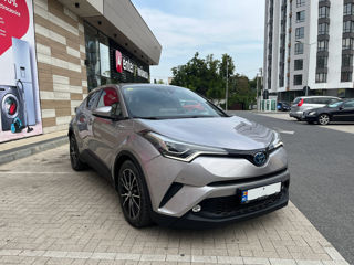 Toyota C-HR foto 2