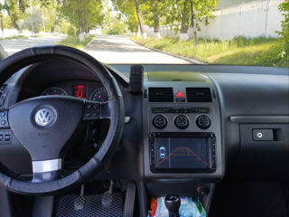 Volkswagen Touran foto 5