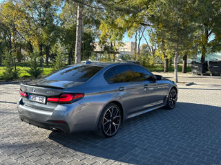 BMW 5 Series foto 4