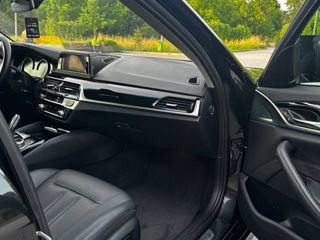 BMW 5 Series foto 8