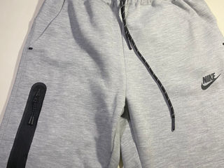 Tech Fleece , Tracksuit Barcelona  marime S   NOI !!! Negociabil. foto 3