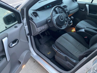 Renault Scenic foto 8