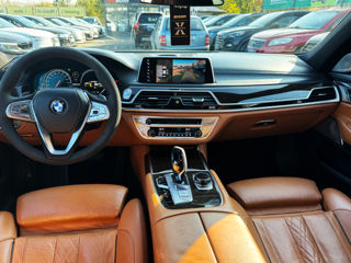 BMW 7 Series foto 7