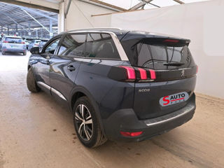 Peugeot 5008 foto 2