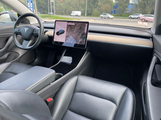 Tesla Model 3 foto 6