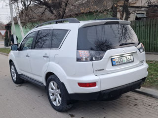 Mitsubishi Outlander foto 4