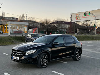 Mercedes GLA foto 2