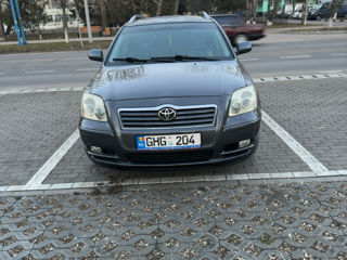 Toyota Avensis foto 6