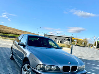 BMW 5 Series foto 3