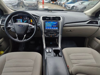 Ford Fusion foto 8