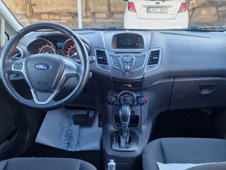 Ford Fiesta foto 7