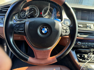 BMW 5 Series foto 3