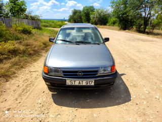 Opel Astra foto 2