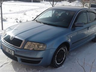 Skoda Superb foto 2