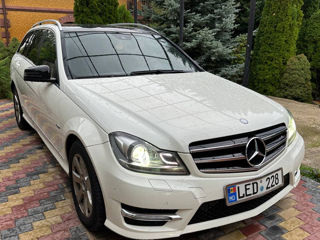 Mercedes C-Class foto 7