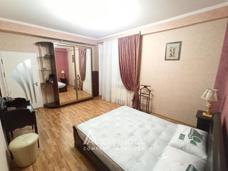 Apartament cu 2 camere, 115 m², Centru, Chișinău foto 9