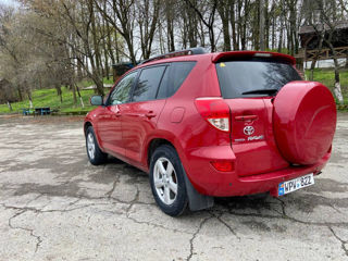 Toyota Rav 4 foto 4