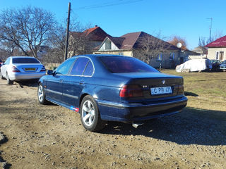 BMW 5 Series foto 3