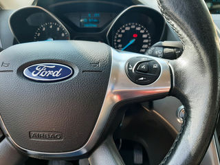 Ford Kuga foto 17