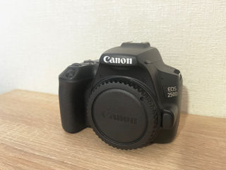 Vînd/продаю Canon EOS 250D Body foto 3