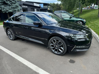 Skoda Superb foto 2