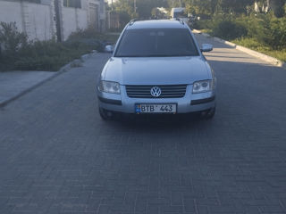 Volkswagen Passat foto 1