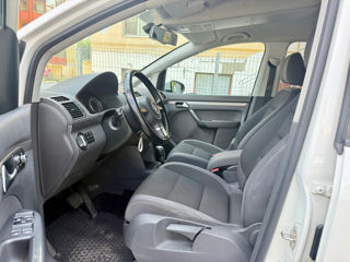 Volkswagen Touran фото 5