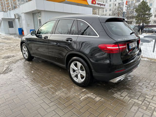 Mercedes GLC foto 4