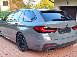 BMW 5 Series Touring foto 4