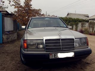 Mercedes Series (W124) foto 1