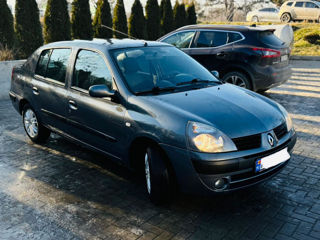 Renault Clio Symbol foto 2