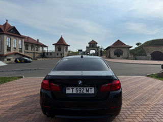 BMW 5 Series foto 3