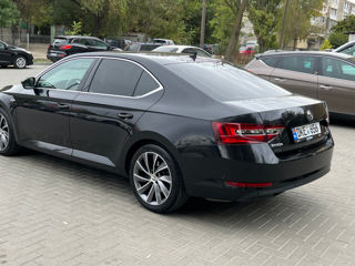 Skoda Superb foto 3