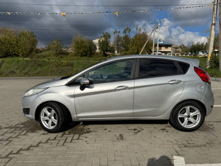 Ford Fiesta foto 3