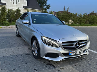 Mercedes C-Class foto 2